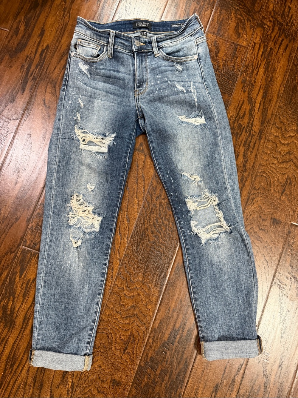 Judy Blue Faded Blue Distressed Boyfriend Jeans “Beach Splatter” Size 1/25